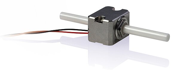 Figure 3. Mini-rod piezo inertia positioning drives are suitable for compact drive solutions, to adjust apertures for adjusting the electron beam or for tracking with other components. Piezo motion is also suitable during specimen preparation. (Image: PI)