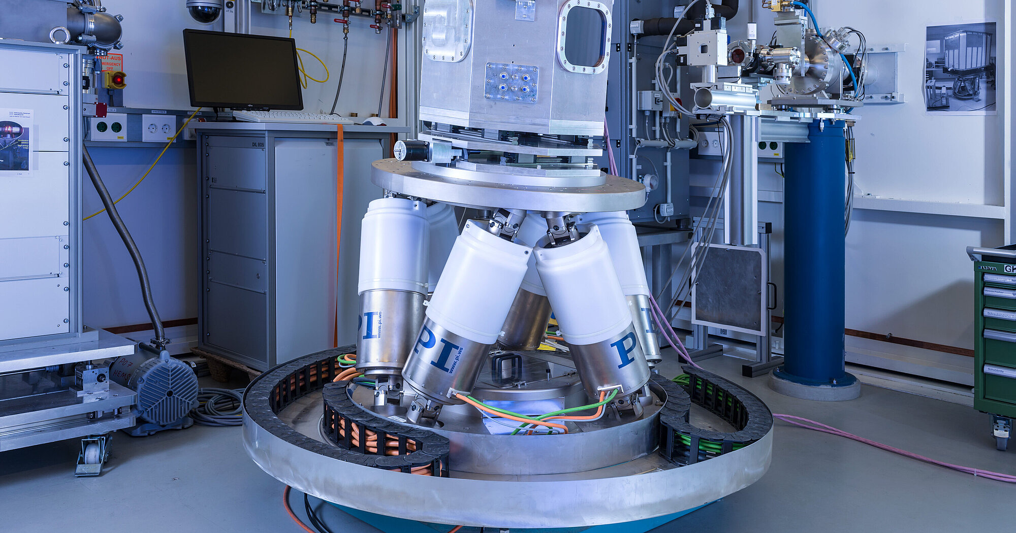 High-Load Parallel Kinematics for Materials Research