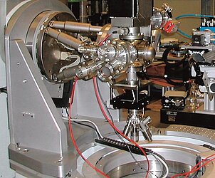 PI-Vacuum-Chamber-PI-Hexapod