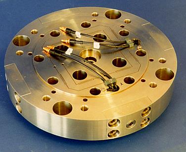 PI has been supporting the machine tool industry for decades. Early design of a custom piezo XY nanopositioning tool for precision turning applications.